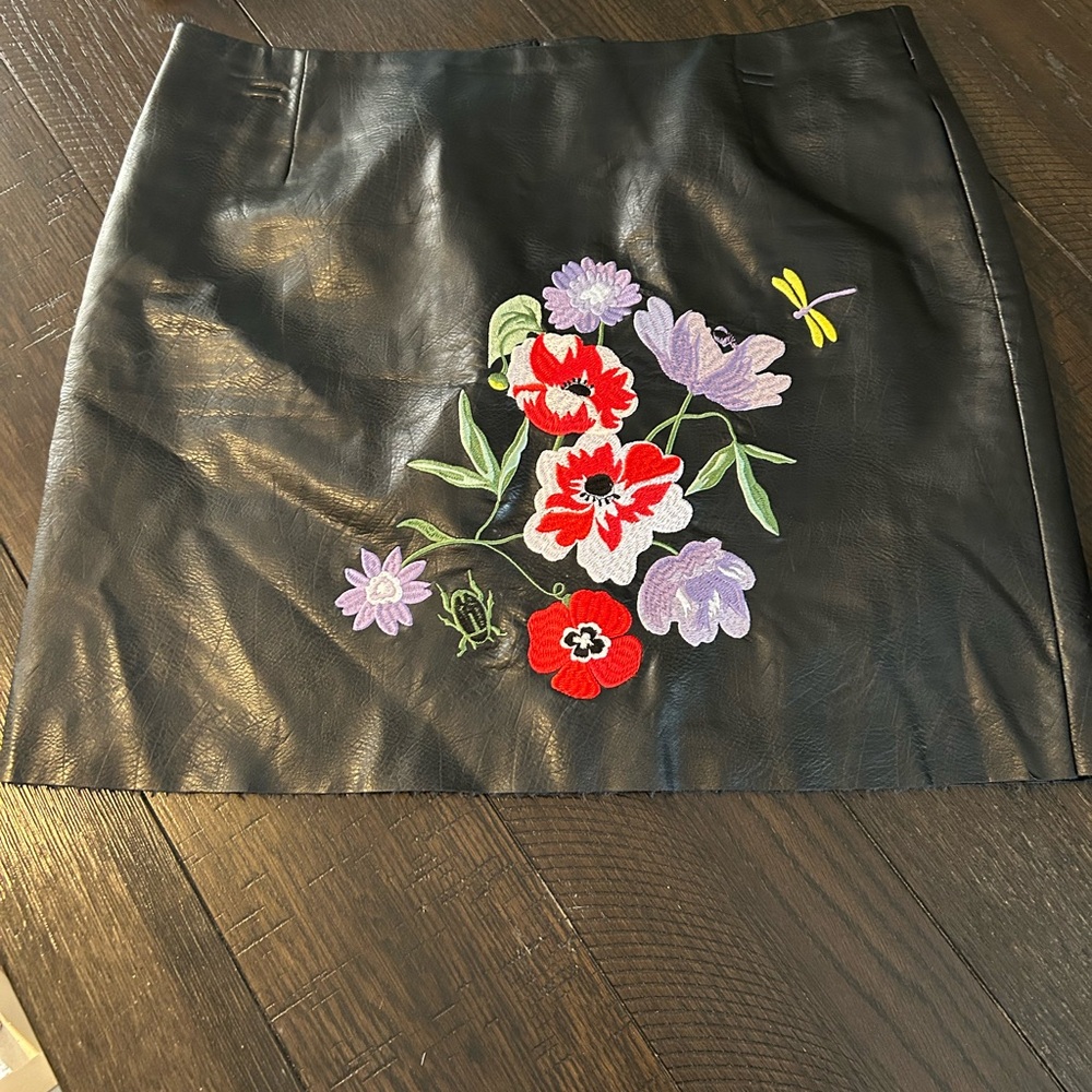H&M Black Faux Leather Mini Skirt with beautiful Embroidered Floral Accent